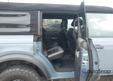 2023 Ford Bronco Black Diamond z USA, uszkodzony, nr VIN 1FMDE5BH2PLC02894